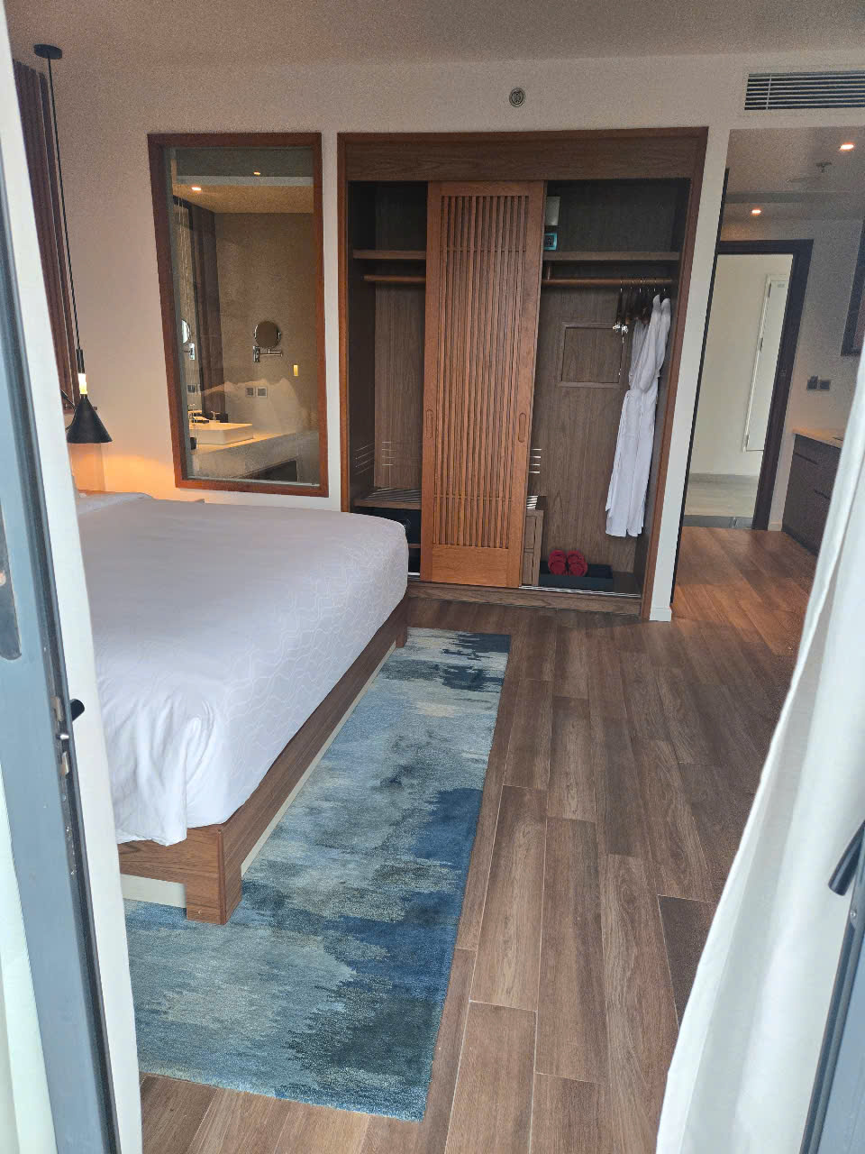 Bán căn hộ Movenpick Resort Phú Quốc, 5 tỷ, 43.9m2, 1PN, 1WC, chính chủ, hot